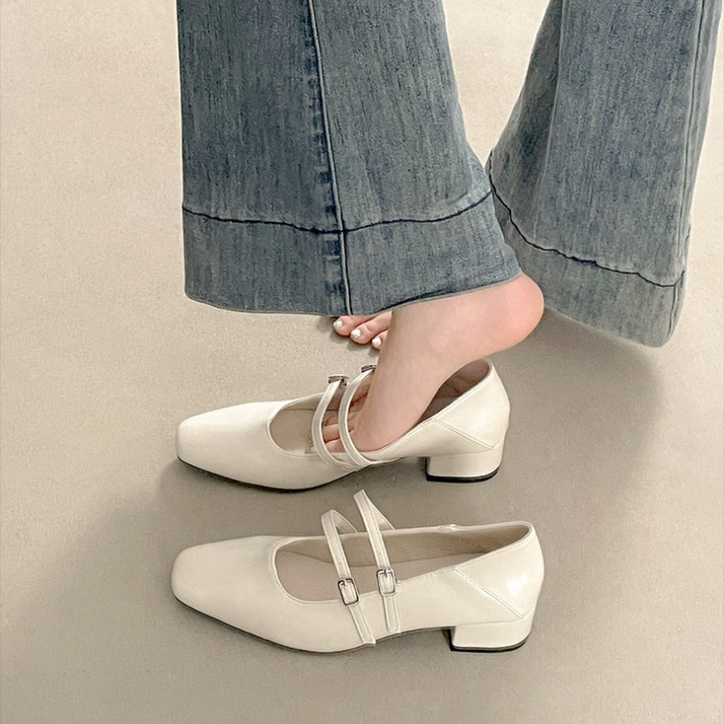 Vierkante neus lage hak dames  - Women'S Shoes recensie en prijs